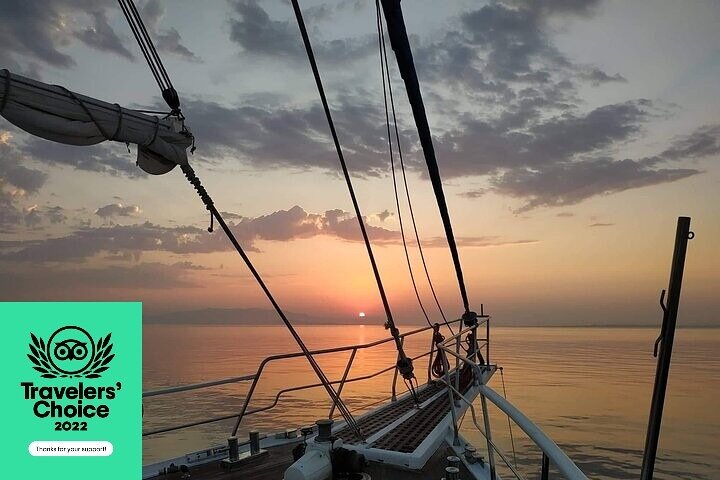 Sunset South Coast Sail Cruise with lunch,drinks, optional transfer  - Image 1