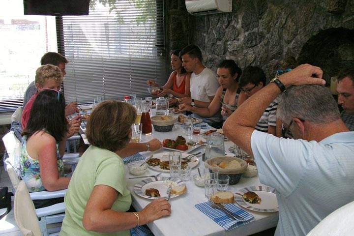 Traditional Lunch or Dinner with Drinks in Mykonos - Image 2