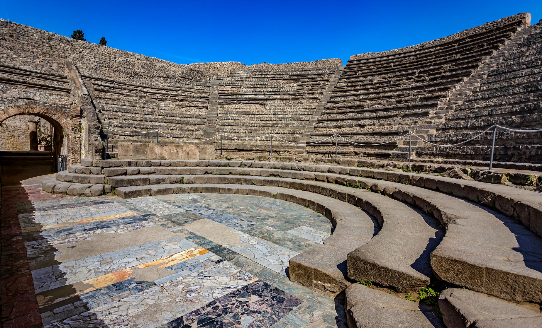 A Day in Pompeii and Capri - Image 1