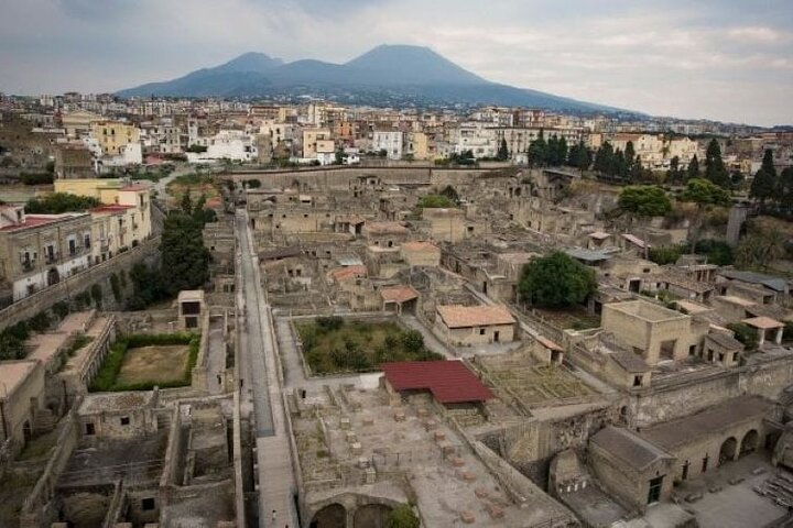 Amalfi Coast Sorrento and Pompeii Group Tour from Naples - Image 4