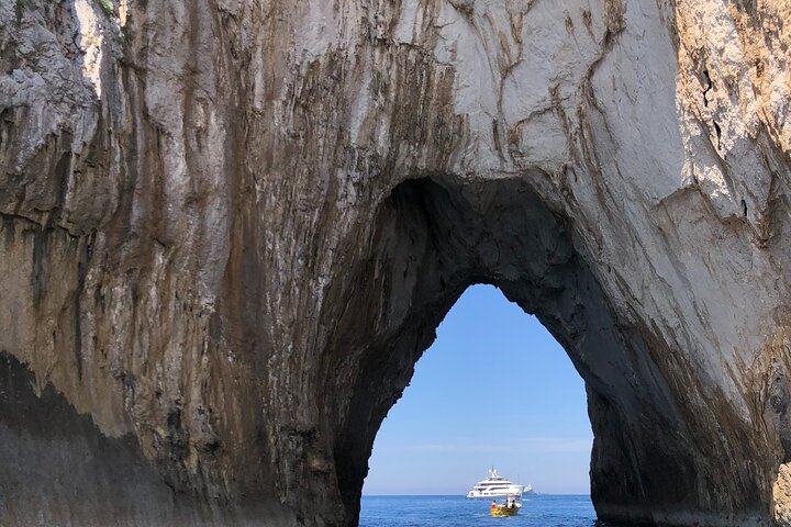 Boat and dinghy rental for a day in the Gulf of Naples - Image 5