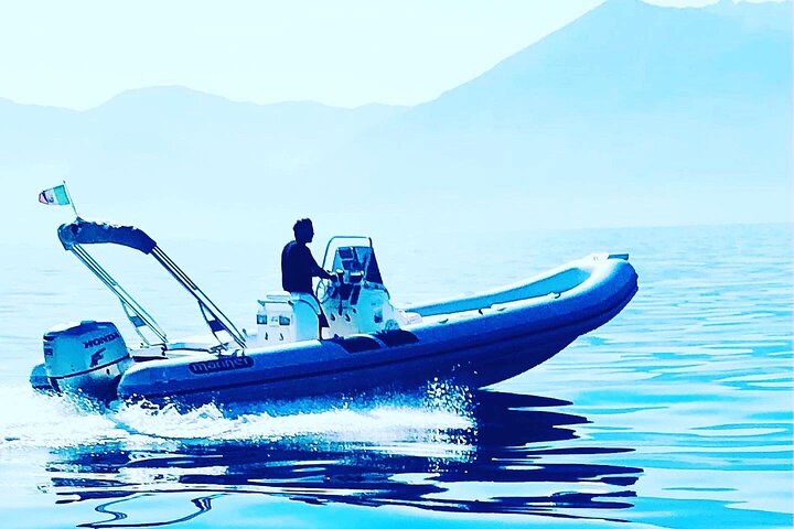 Boat and dinghy rental for a day in the Gulf of Naples - Image 3
