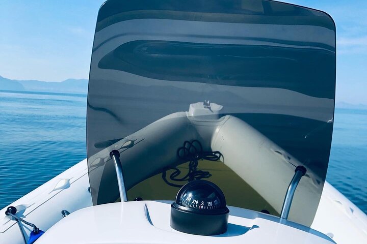 Boat and dinghy rental for a day in the Gulf of Naples - Image 1