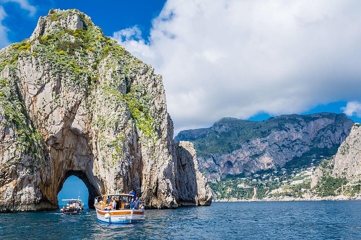 Capri, Sorrento and Pompeii tour from Naples - Image 4