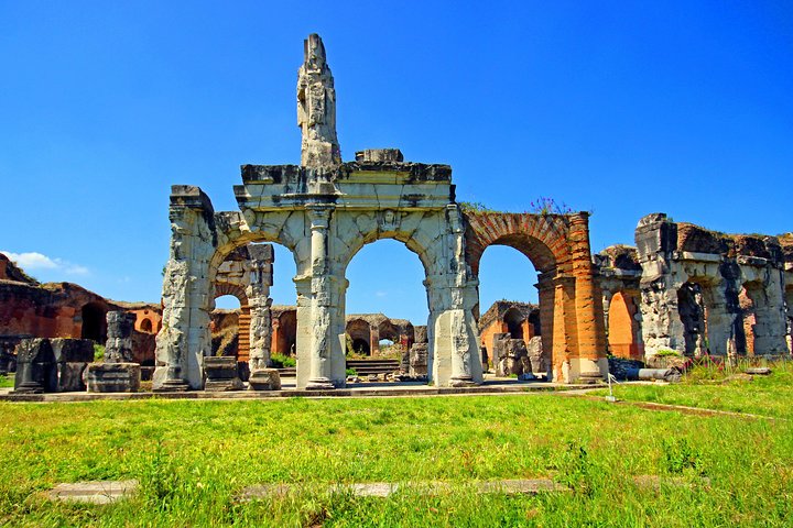 Caserta Royal Palace and Spartacus Amphitheater with private transportation - Image 1