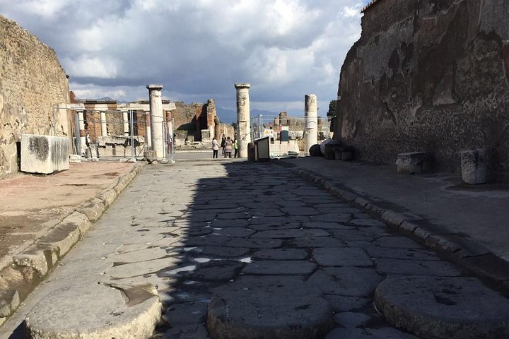 Day Tour of Pompeii Herculaneum and wine tasting - Image 1