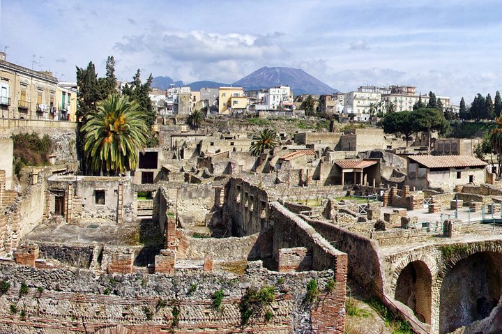DISCOVERING POMPEII AND HERCULANEUM - VIP tour/Small group - Image 5