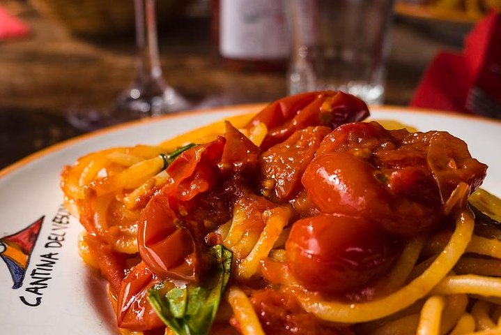 Enogastronomic tour: limoncello factory-oil factory-wine tasting - Image 1