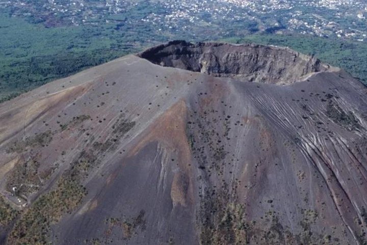 Ercolanum and Vesuvius with Personal driver - Image 4