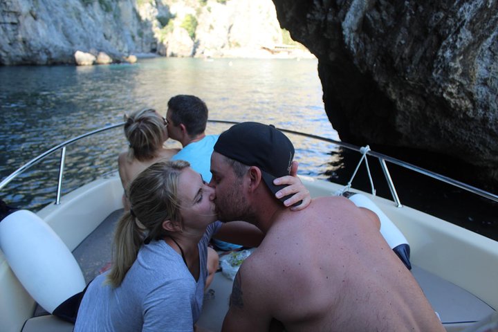Exclusive boat tour in Amalfi Coast - Image 4