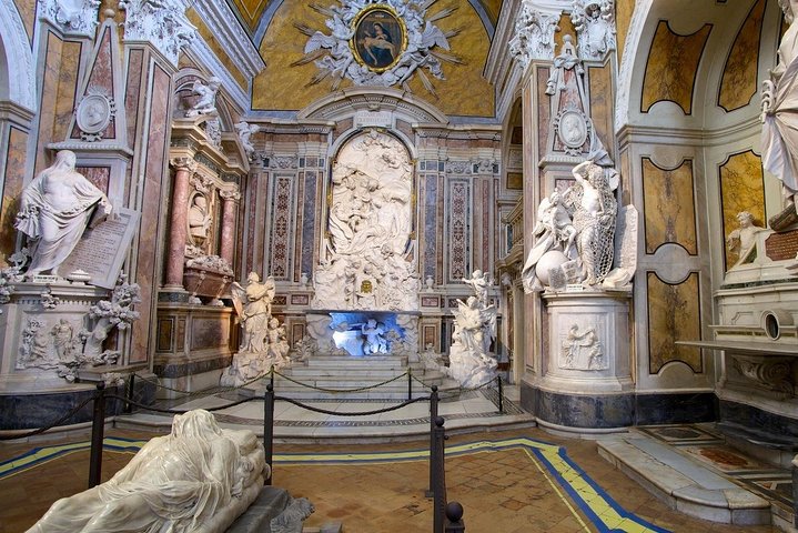 Explore Naples sights private city tour - Image 2