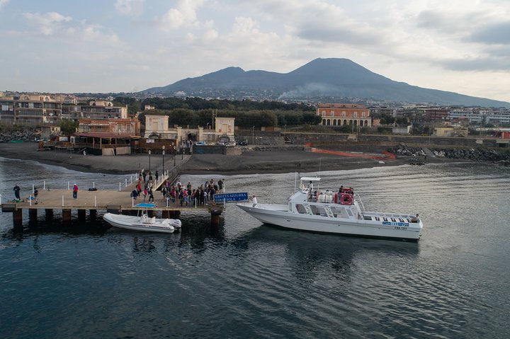 Exploring Capri and Anacapri from Rome - Sea and city sightseeing tour - Image 2