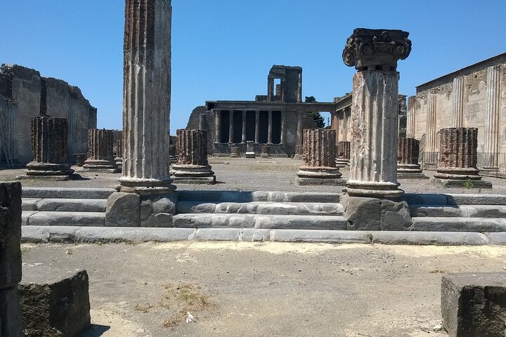 Full-Day Tour to Pompeii and Vesuvius with lunch from Naples - Image 2