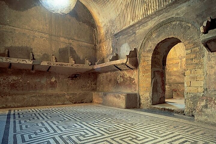Half Day Excursion to Herculaneum from Naples with Lunch - Image 2