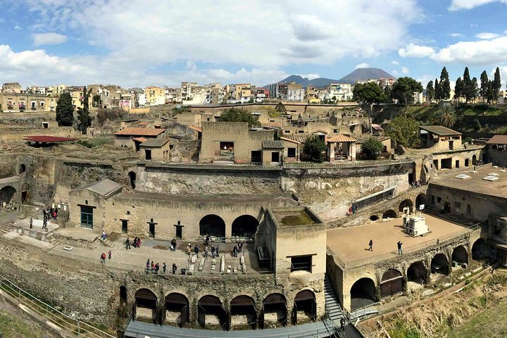 Herchulaneum Ruins: Day trip from Naples  - Image 2