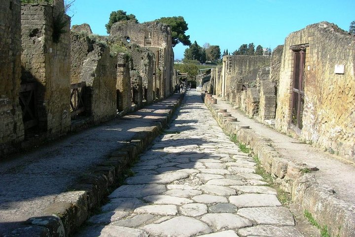 Herculaneum Ruins - Image 2