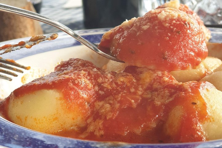 Home dining and cooking experience in Naples - Image 4
