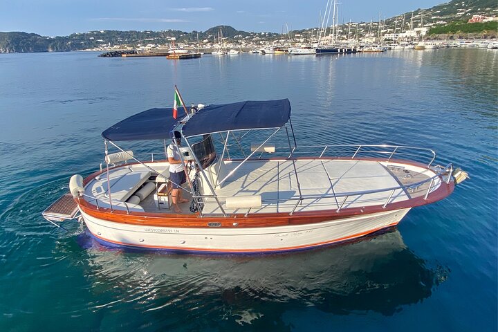 Ischia island private excursion on Gozzo Fratelli Aprea 7,5m - Image 2
