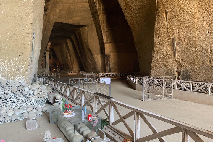 LOCAL WINE TASTING/LUNCH and POMPEII RUINS - Image 3