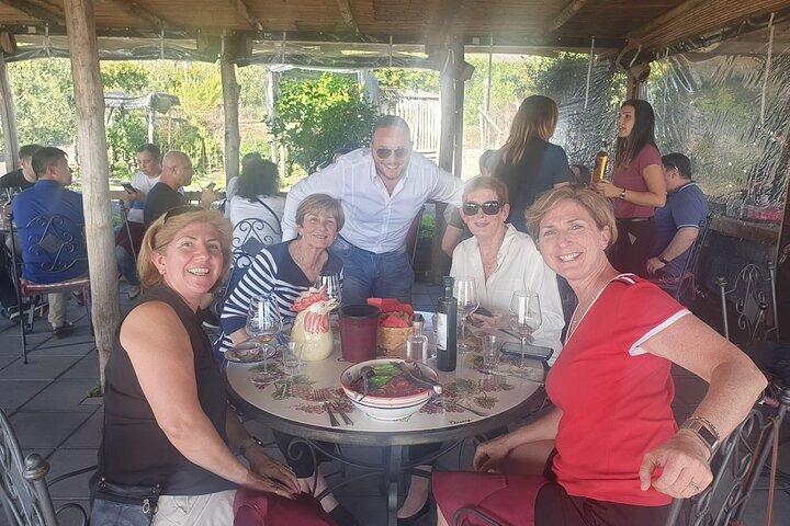Luxury Tour from Naples to Pompeii Wine Testing and Herculaneum - Image 1
