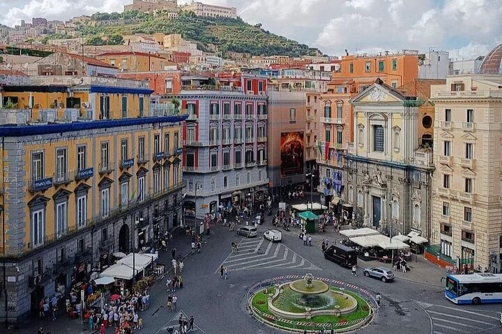 Neapolitan Special Walking & Food Tour around The City Centre - Image 4