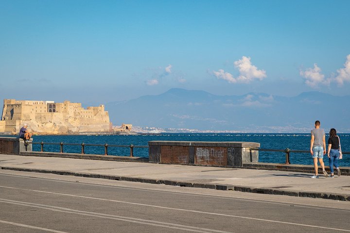 Panoramic shore excursion of the city of Naples and historic center. - Image 2