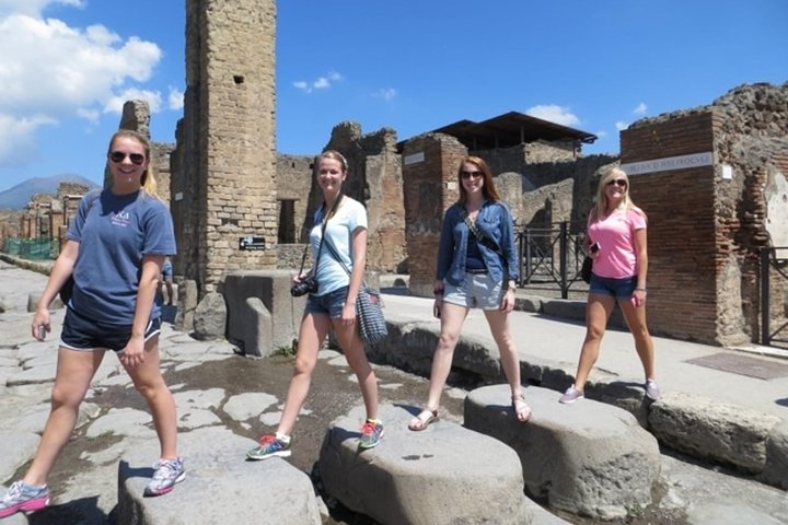 Pompeii, Amalfi and Ravello Day Tour by private transport - Image 4
