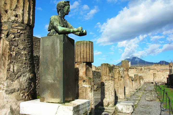 Pompeii & Amalfi day Trip from Naples - Image 1