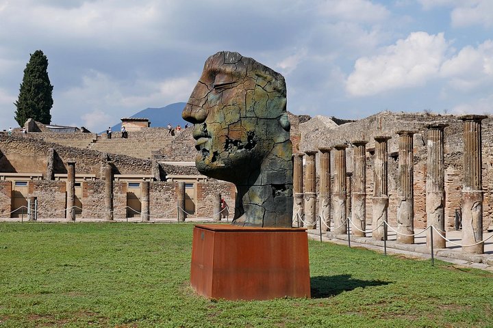 Pompeii & Amalfi day Trip from Naples - Image 3