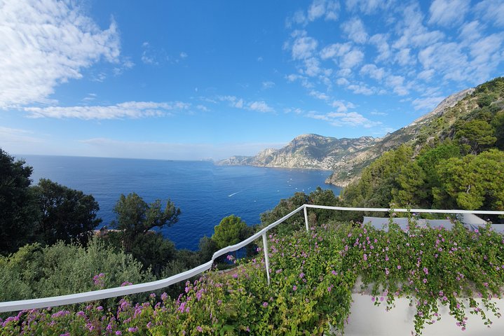 Pompeii and Amalfi coast day tour - Image 3