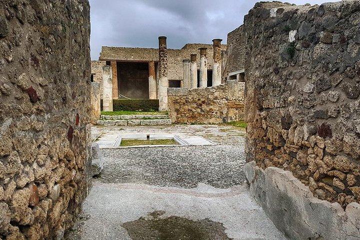 Pompeii and Amalfi Coast Private Day Trip - Image 1