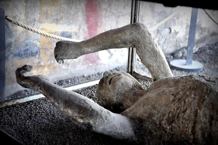 Pompeii and Amalfi Coast - Private Tour - Image 2