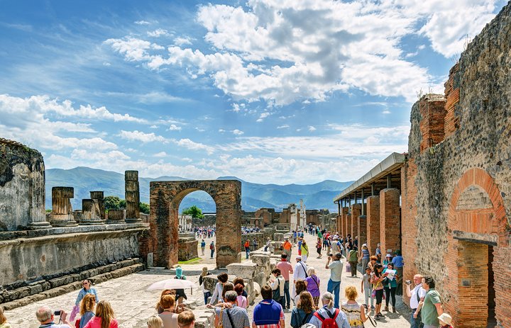 Pompeii and Herculaneum led by an Archaeologist with private transport - Image 4