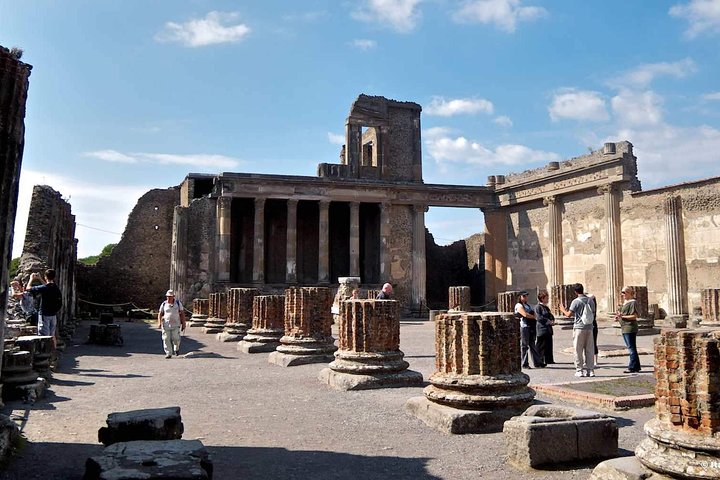 Pompeii and Herculaneum Ruins Private Tour  - Image 1