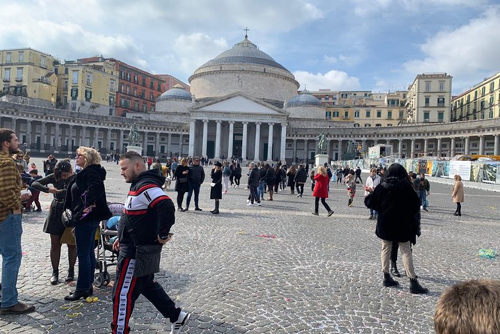 Pompeii and Mount vesuvius from Naples - Image 2