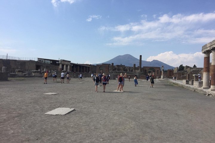 Pompeii and Sorrento Day Trip from Naples - Image 5