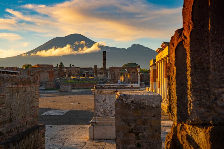 Pompeii and Vesuvius Cellars Tour with Lunch from Naples - Image 1