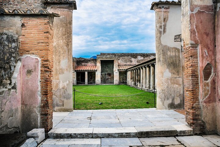 Pompeii Half Day with transfer from Naples - Image 3
