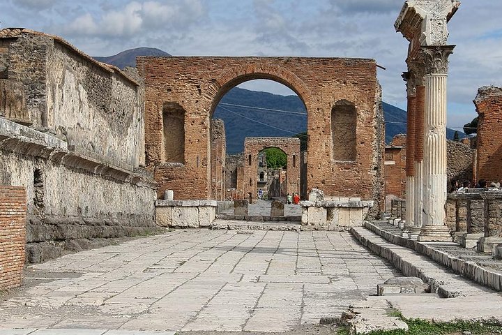 Pompeii Private Tour from Naples Cruise, Port or Hotel pick-up - Image 3