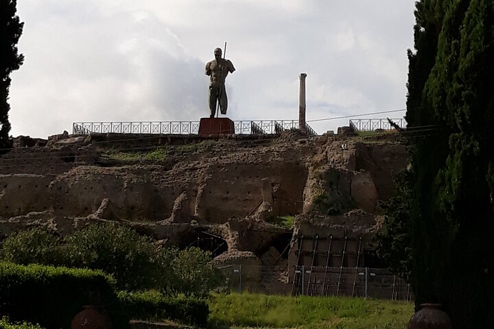 Pompeii ruins private tour from Naples - Image 2