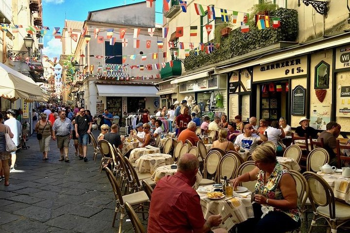 Pompeii, Sorrento and Amalfi Coast private tour - Image 3