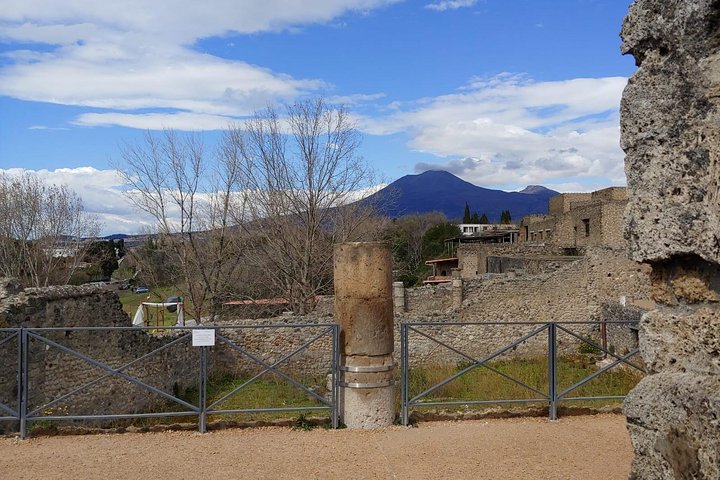 Pompeii, Sorrento & Positano View - Shared Deluxe Tour - Image 5