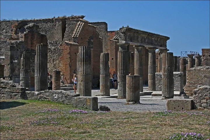 Pompeii tour all inclusive - Image 3