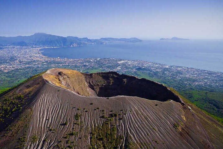 Pompeii-Vesuvius Combined Tour with Pizza for lunch - Image 5
