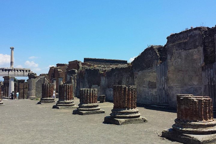 Positano, Sorrento & Pompeii One Day Trip with Local Expert Driver  - Image 2