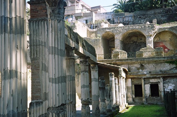 Private 6-Hour Tour to Pompeii and Herculaneum from Naples with Hotel pick-up - Image 4