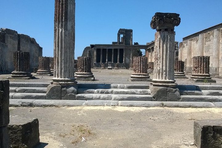 Private 6-Hour Tour to Pompeii and Herculaneum from Naples with Hotel pick-up - Image 5
