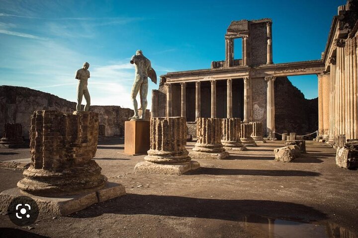 Private and Guided day in Pompeii and Vesuvius from Naples - Image 1
