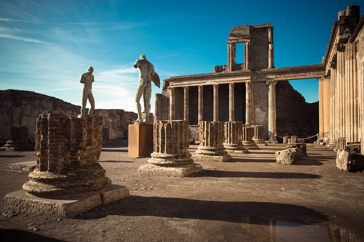 Private car and driver to POMPEII and AMALFI from Naples - Image 1