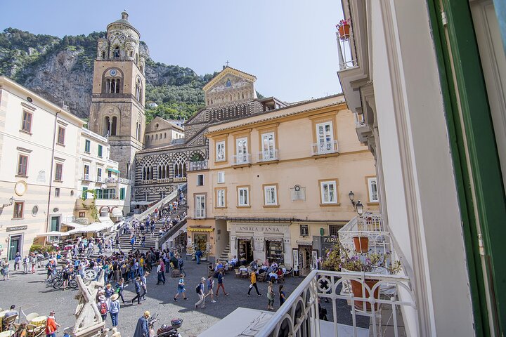 Private car and driver to POMPEII and AMALFI from Naples - Image 2